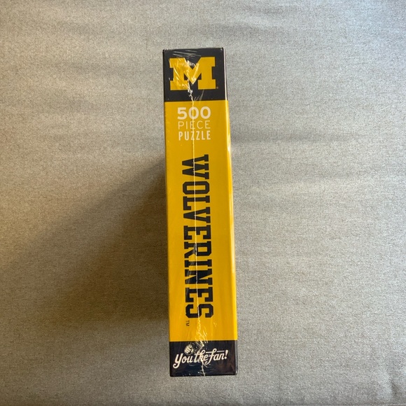 Michigan Wolverine Team Jigsaw Puzzle 500 piece New in factory sealed box - Picture 3 of 4